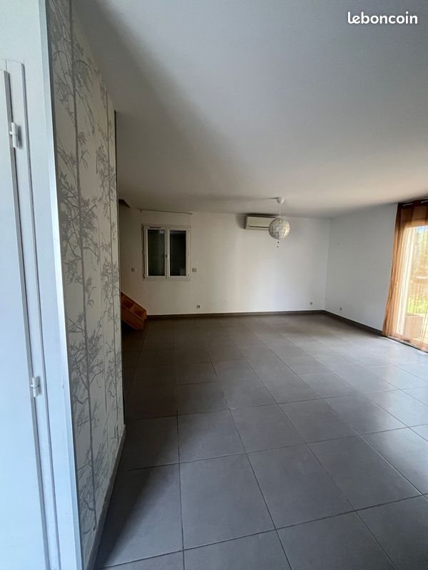 Maison à louer, 81m², Sommières