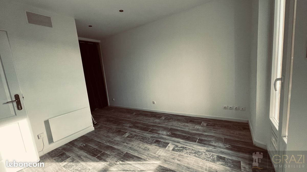 Appartement à louer, 16m², Toulon