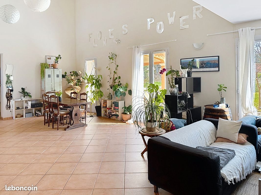 Maison à vendre, 120m², Meyreuil