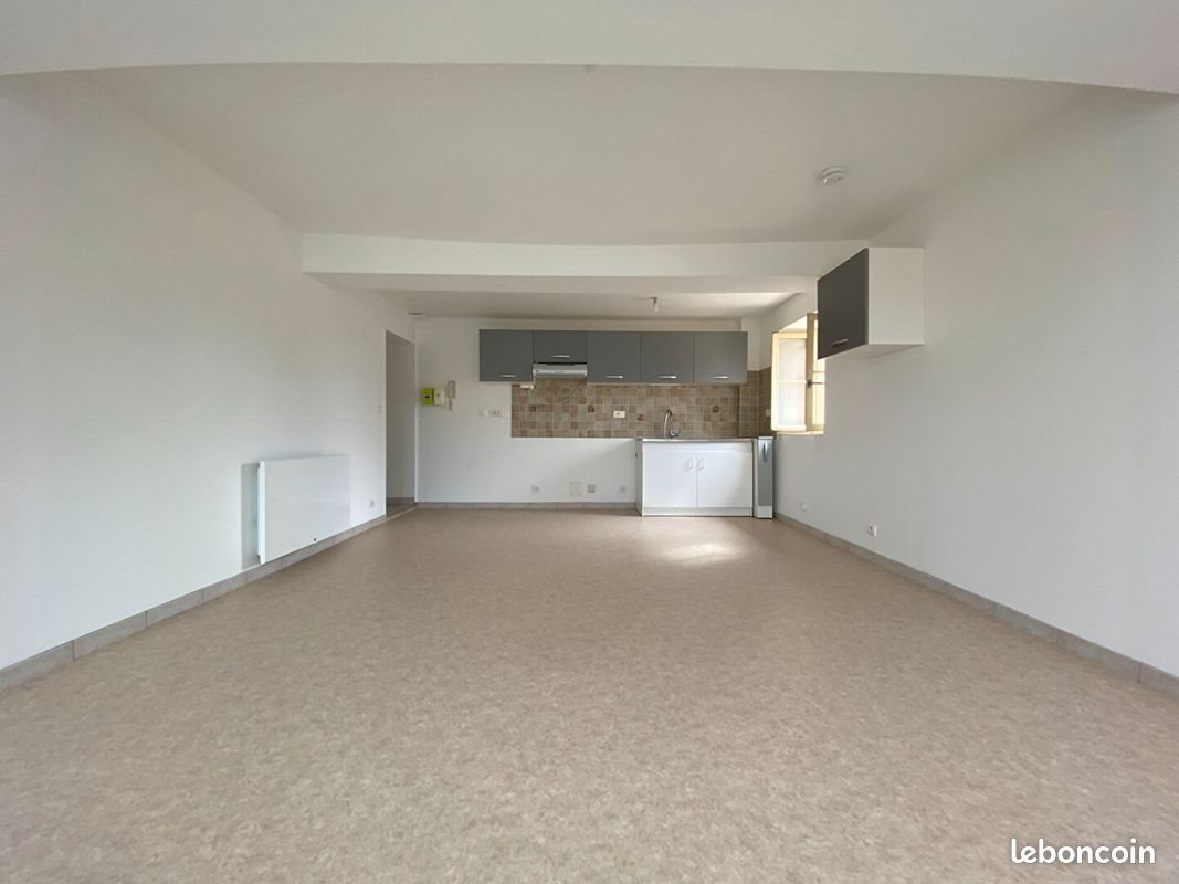 Appartement à louer, 45m², Sablonnières