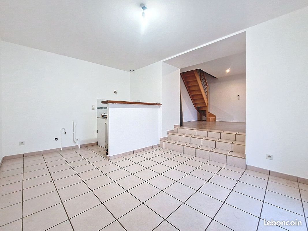 Maison à louer, 65m², Saint-Romain-le-Puy