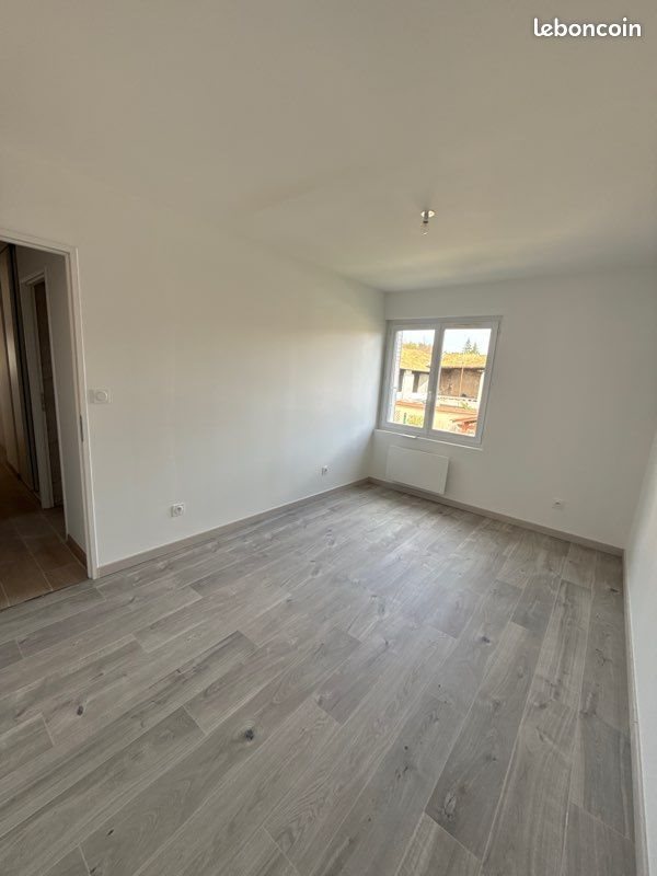 Appartement à louer, 65m², Beaurepaire