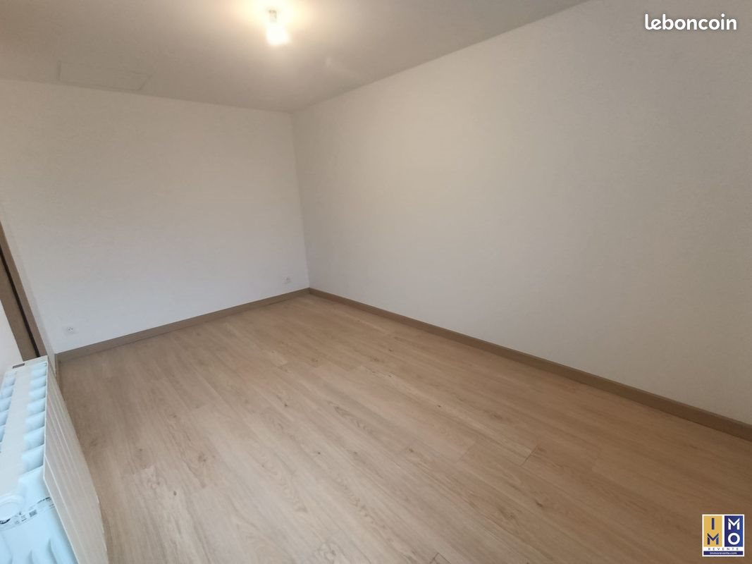 Maison à louer, 51m², Baugy