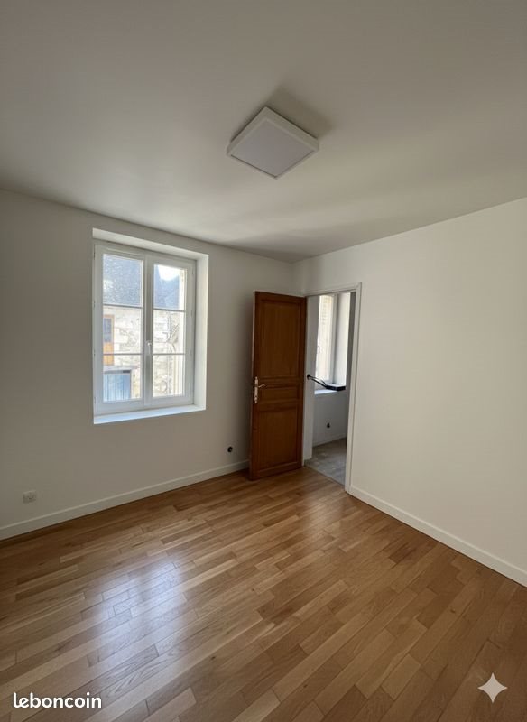 Appartement à louer, 50m², Descartes