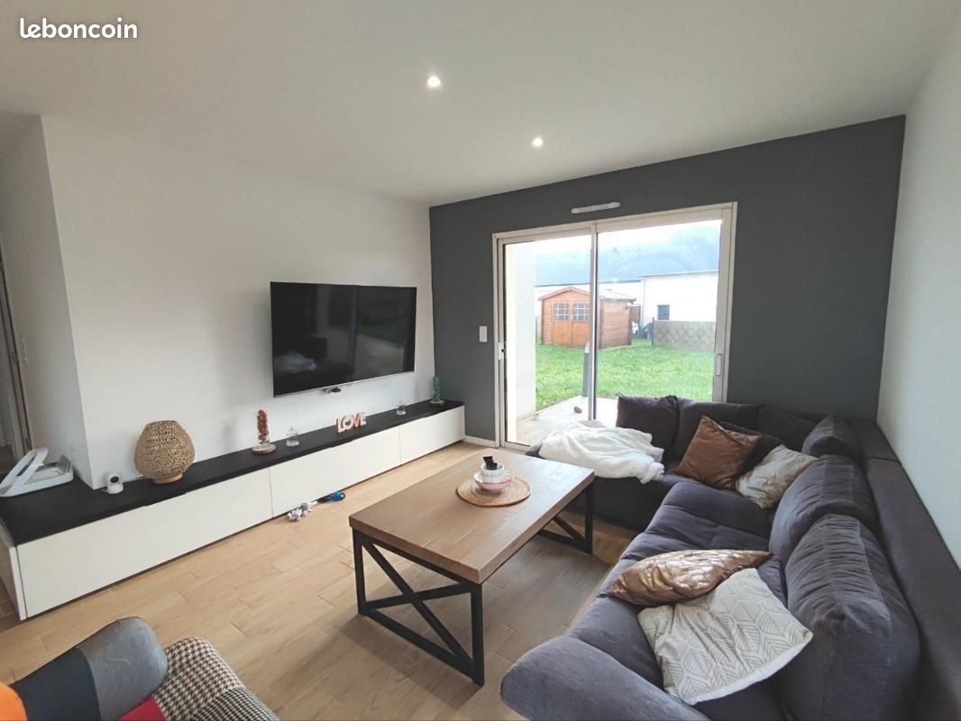 Maison à louer, 70m², Bais