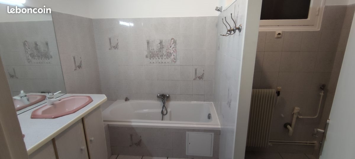 Appartement à louer, 75m², Vallauris