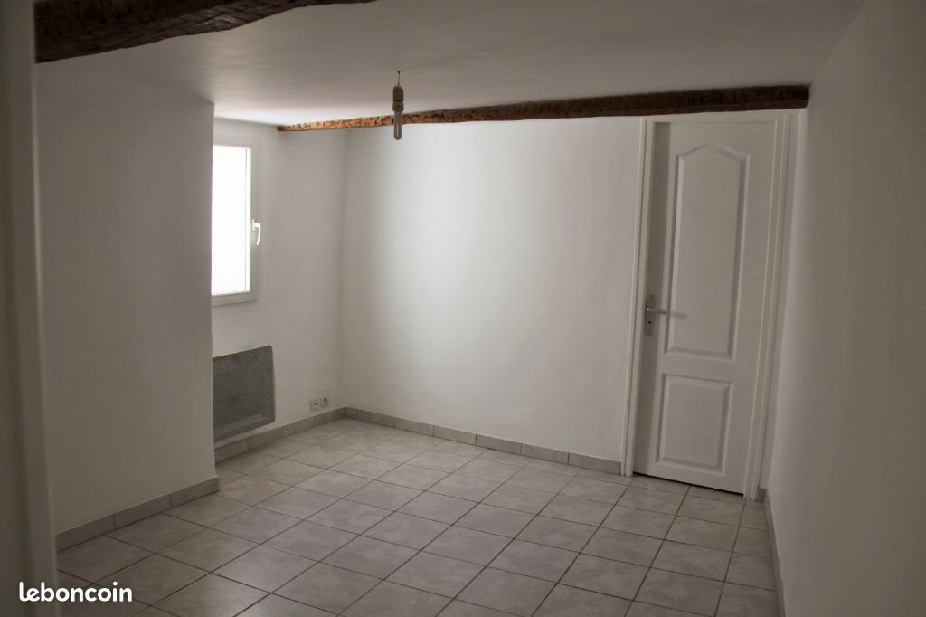 Maison à louer, 61m², La Roquebrussanne