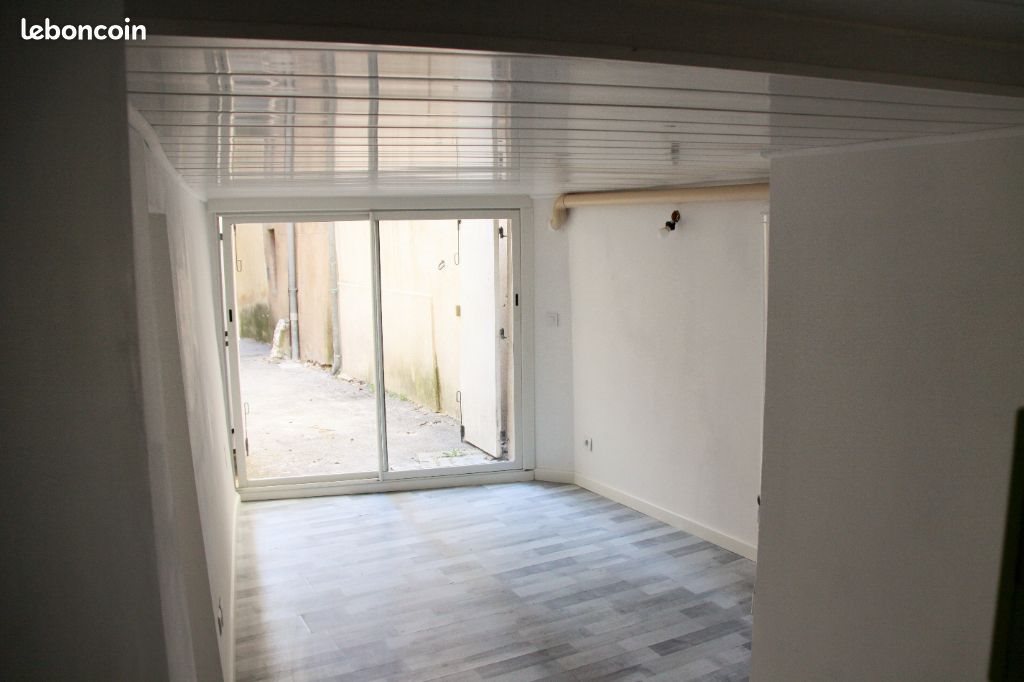 Maison à louer, 61m², La Roquebrussanne