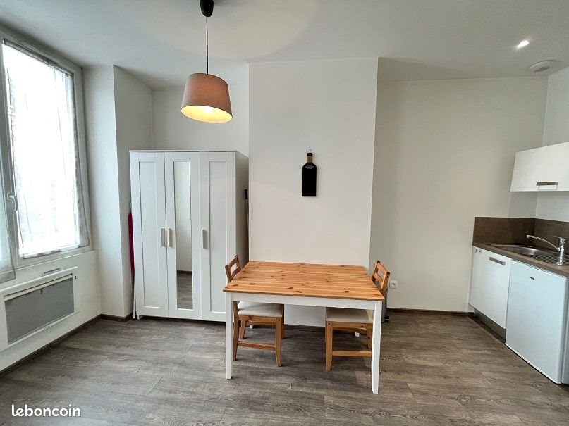 Appartement à louer, 25m², Saint-Etienne