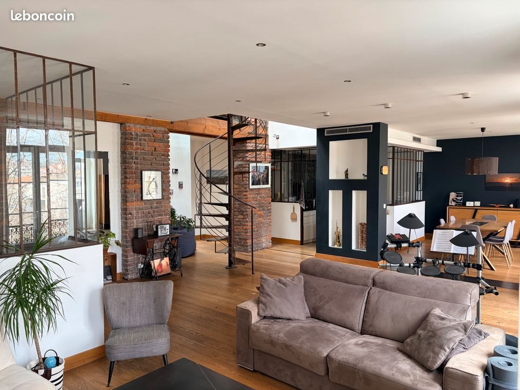 Appartement à vendre, 227m², Saint-Etienne