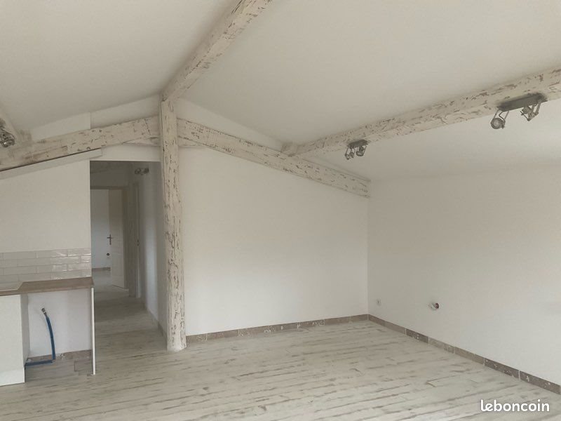 Maison à louer, 90m², Bellegarde