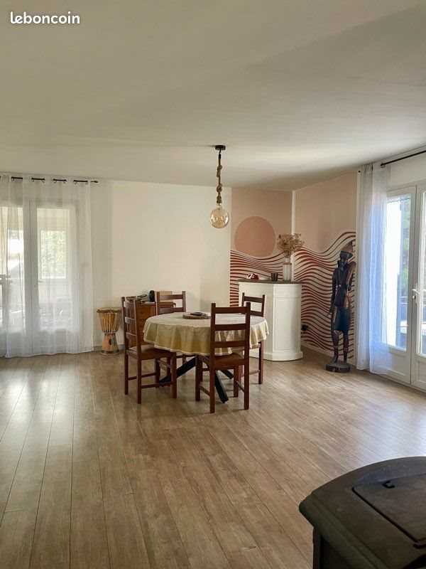 Maison à louer, 135m², Saint-Trinit