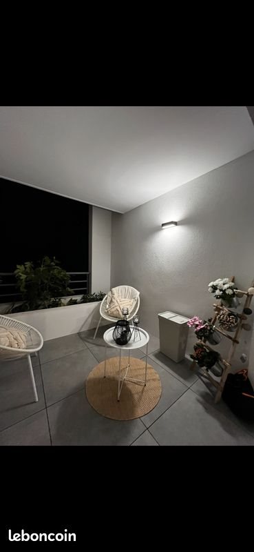 Appartement à louer, 25m², Miramas