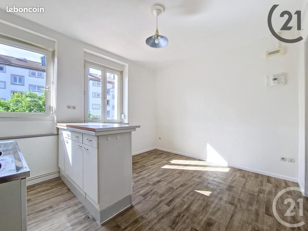 Appartement à louer, 31m², Saint-Max