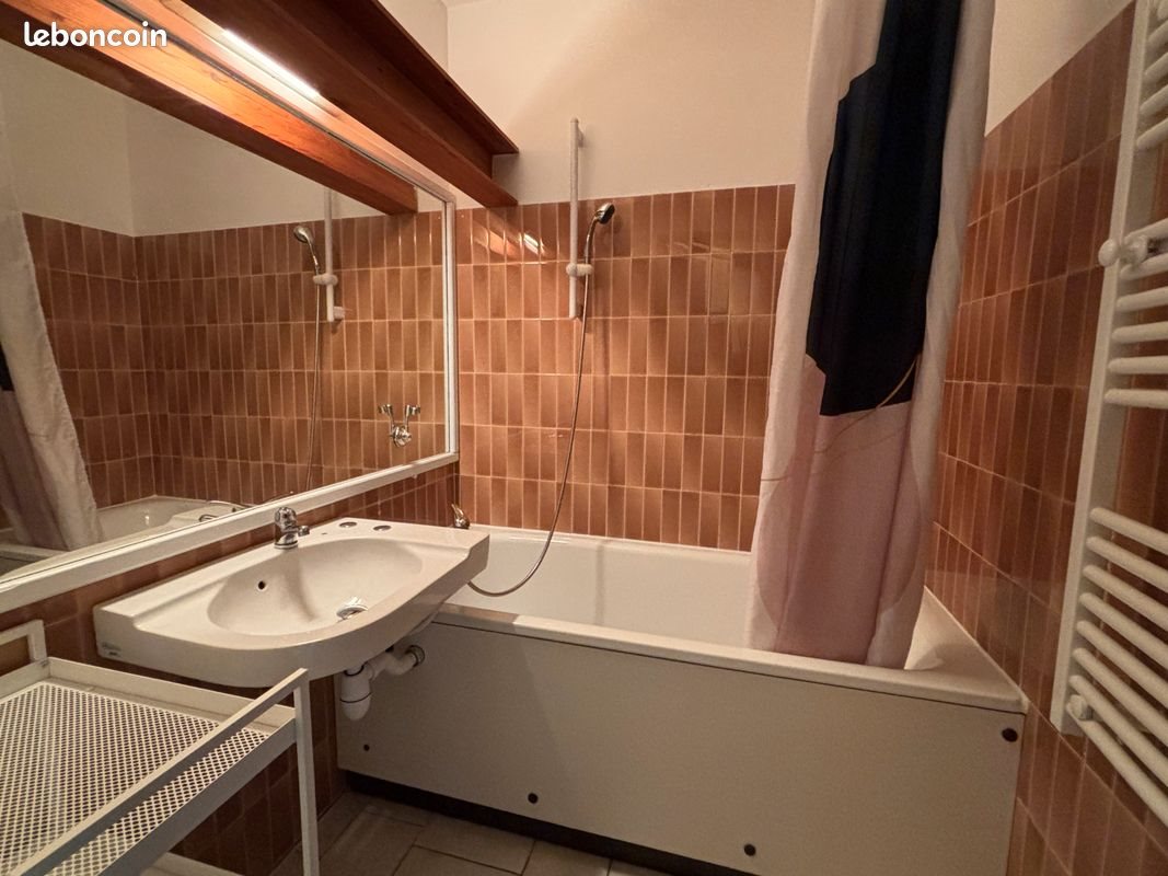 Appartement à louer, 27m², Nîmes