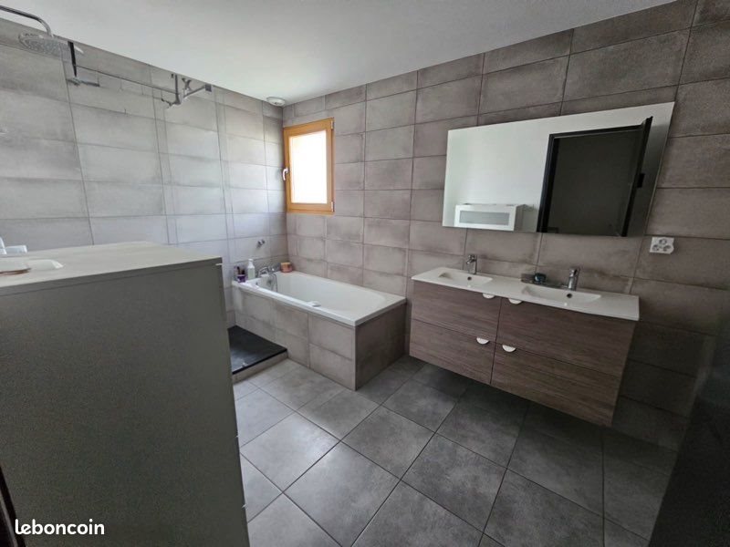 Maison à louer, 138m², Tullins