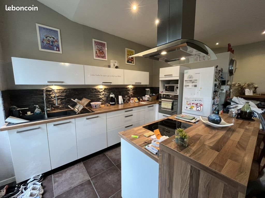 Appartement à vendre, 99m², Saint-Genest-Lerpt