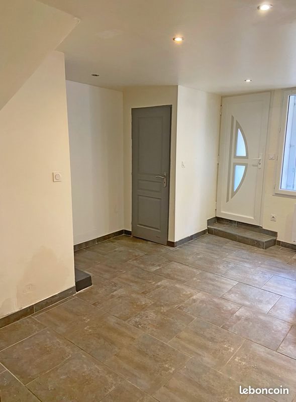 Maison à louer, 75m², Vias