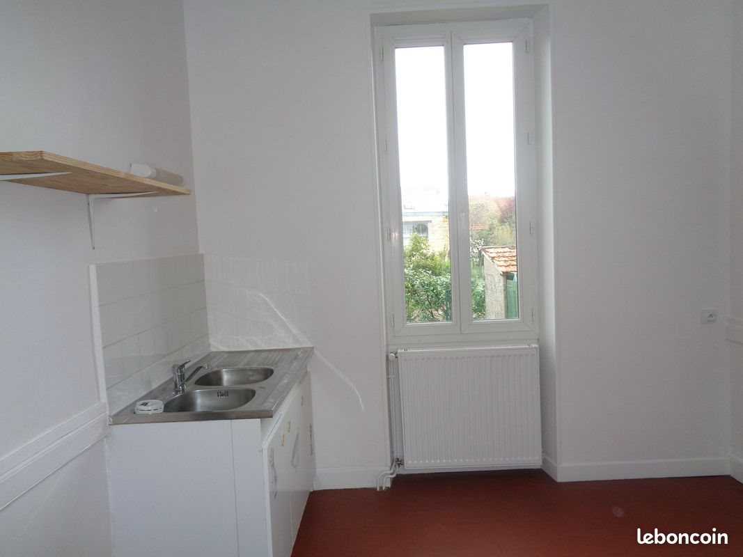 Maison à louer, 40m², Saint-Amand-Montrond