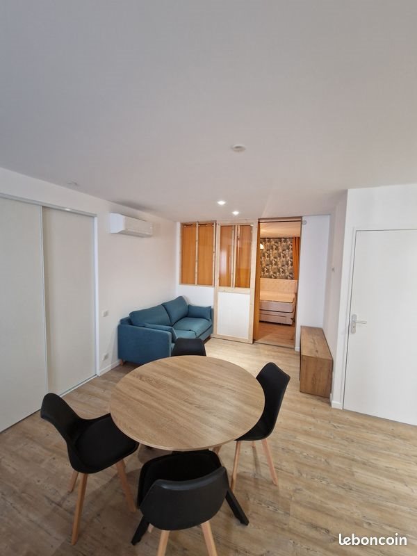 Appartement à louer, 49m², Entrechaux