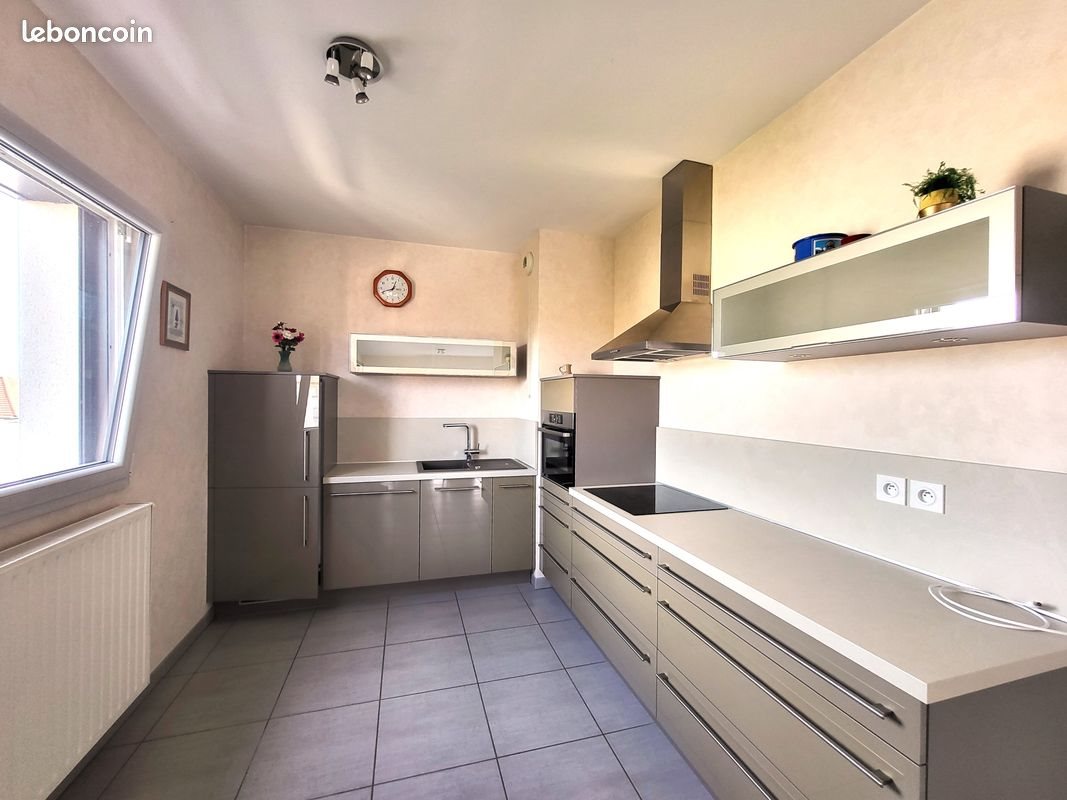 Appartement à louer, 76m², Saint-Genest-Lerpt