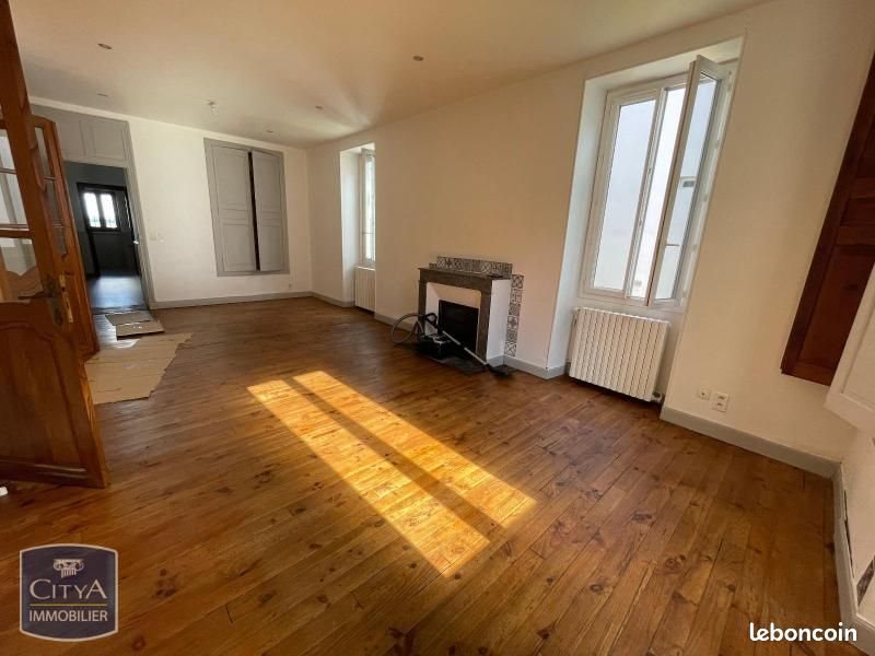 Maison à louer, 186m², Lagor