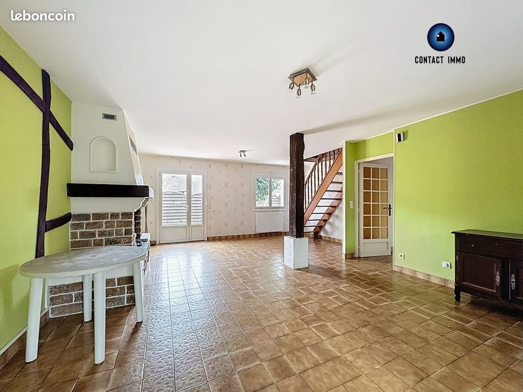 Maison à vendre, 144m², Saint-Pantaléon-de-Larche