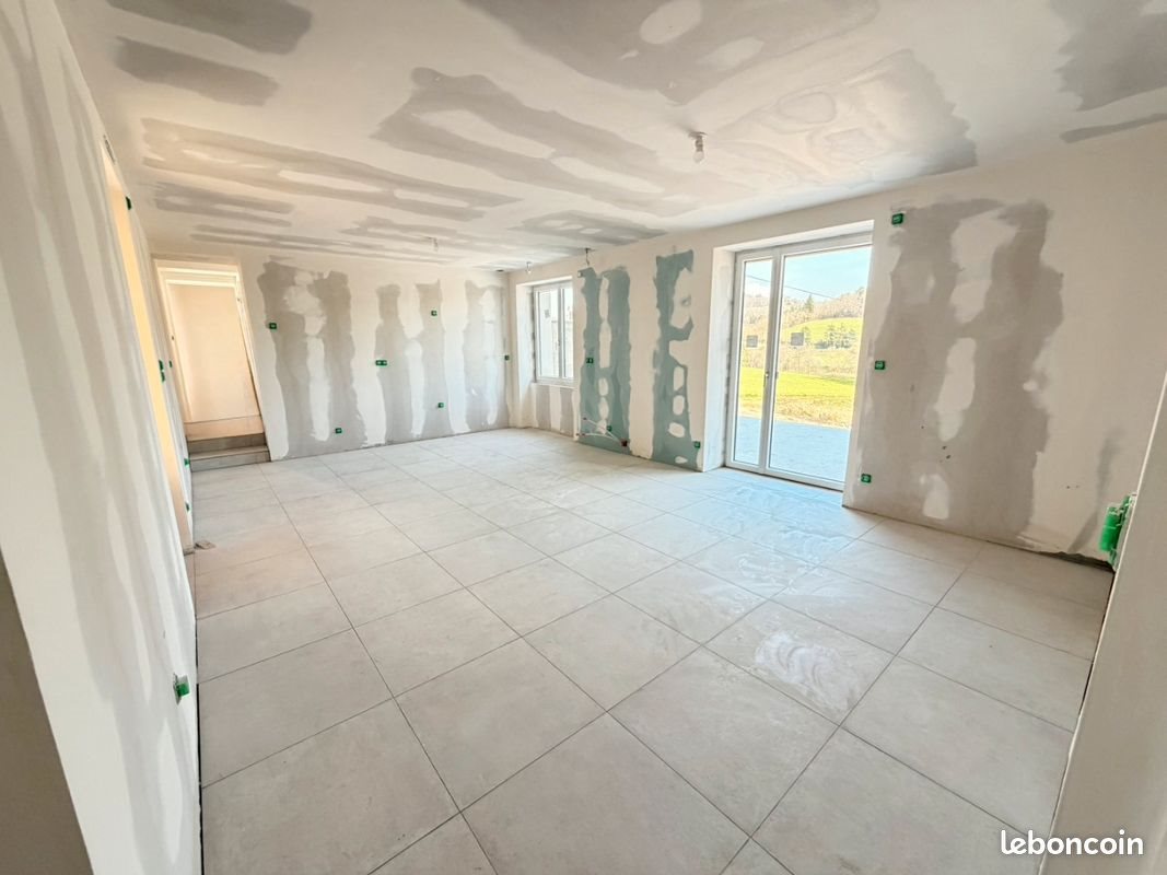 Appartement à louer, 65m², Larajasse