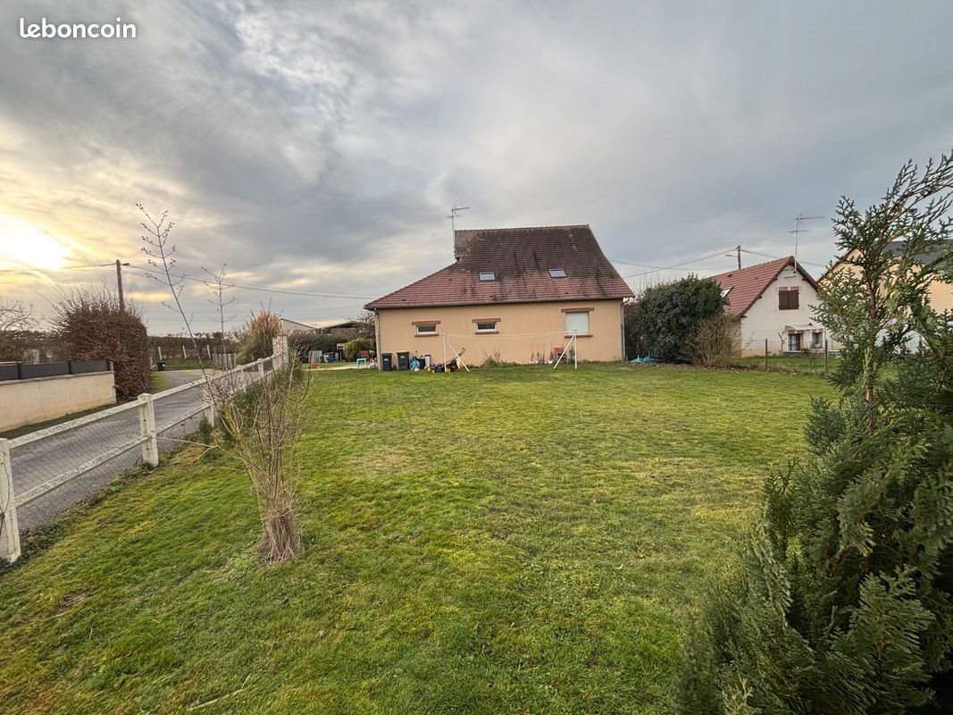 Maison à louer, 130m², Breteuil