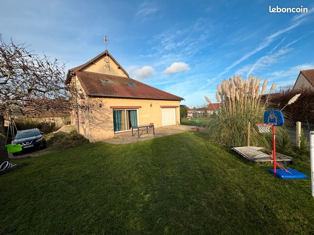 Maison à louer, 130m², Breteuil