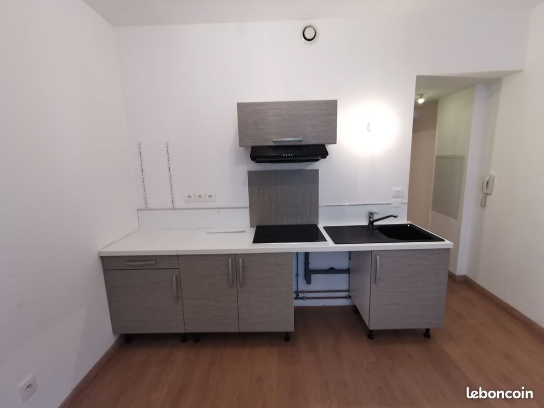 Appartement à louer, 19m², Donzère