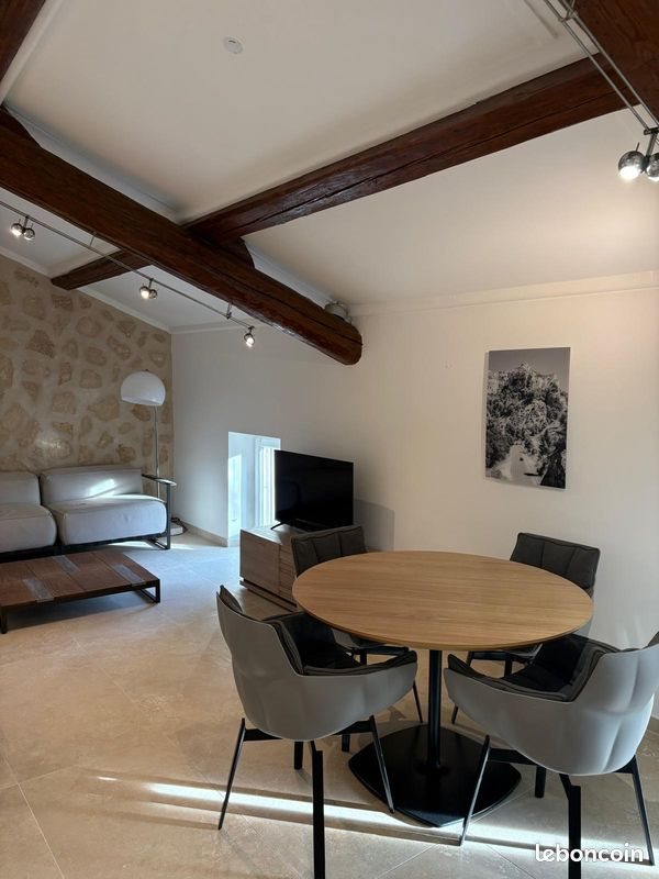 Appartement à louer, 65m², Saint-Rémy-de-Provence