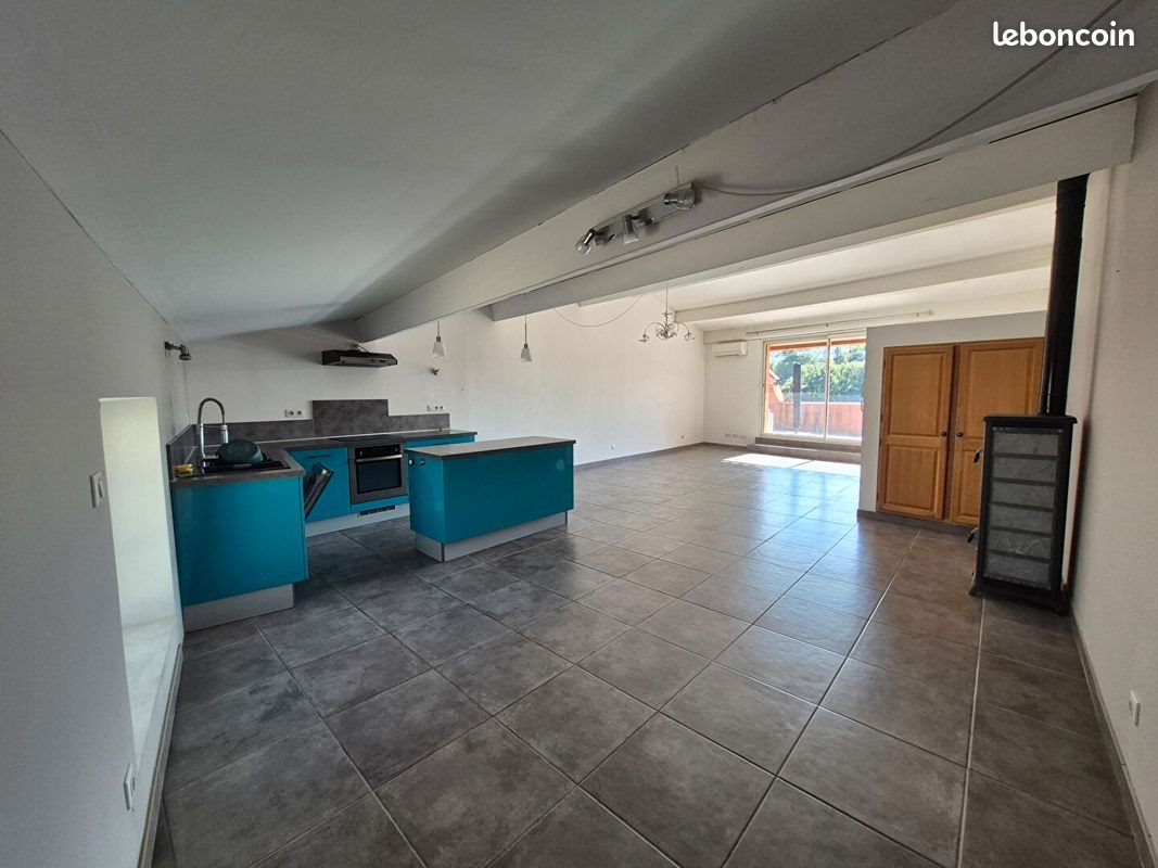 Appartement à louer, 154m², Carcès