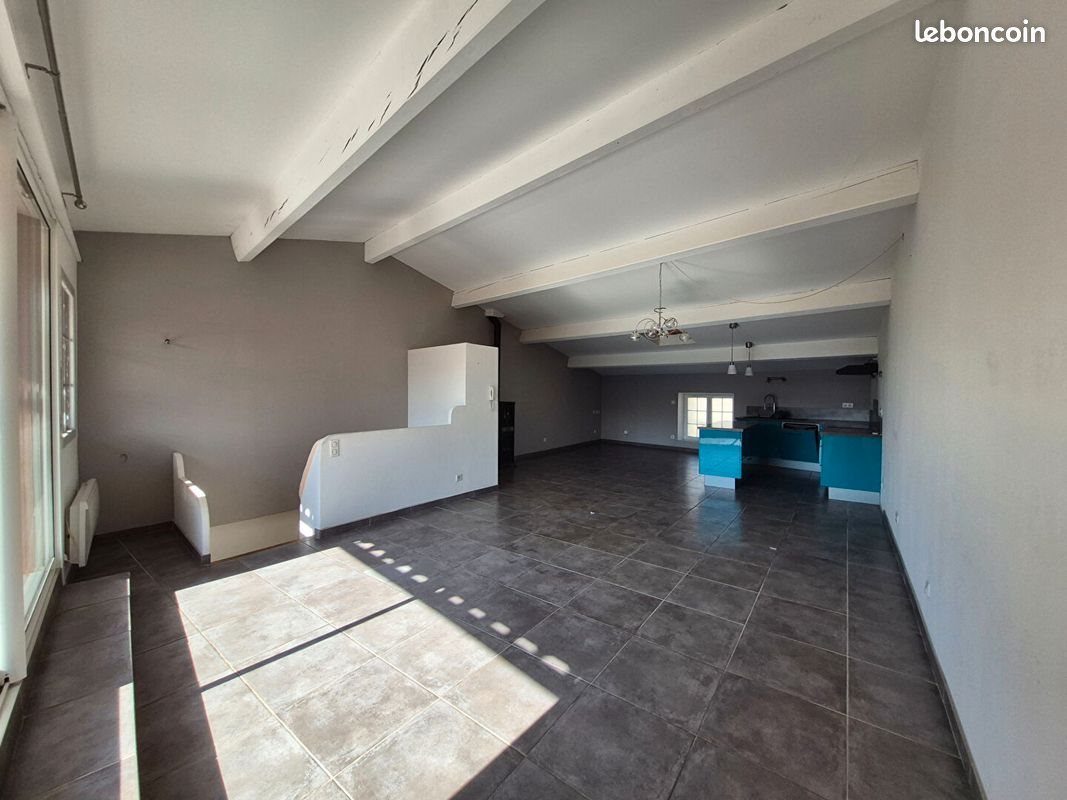 Appartement à louer, 154m², Carcès