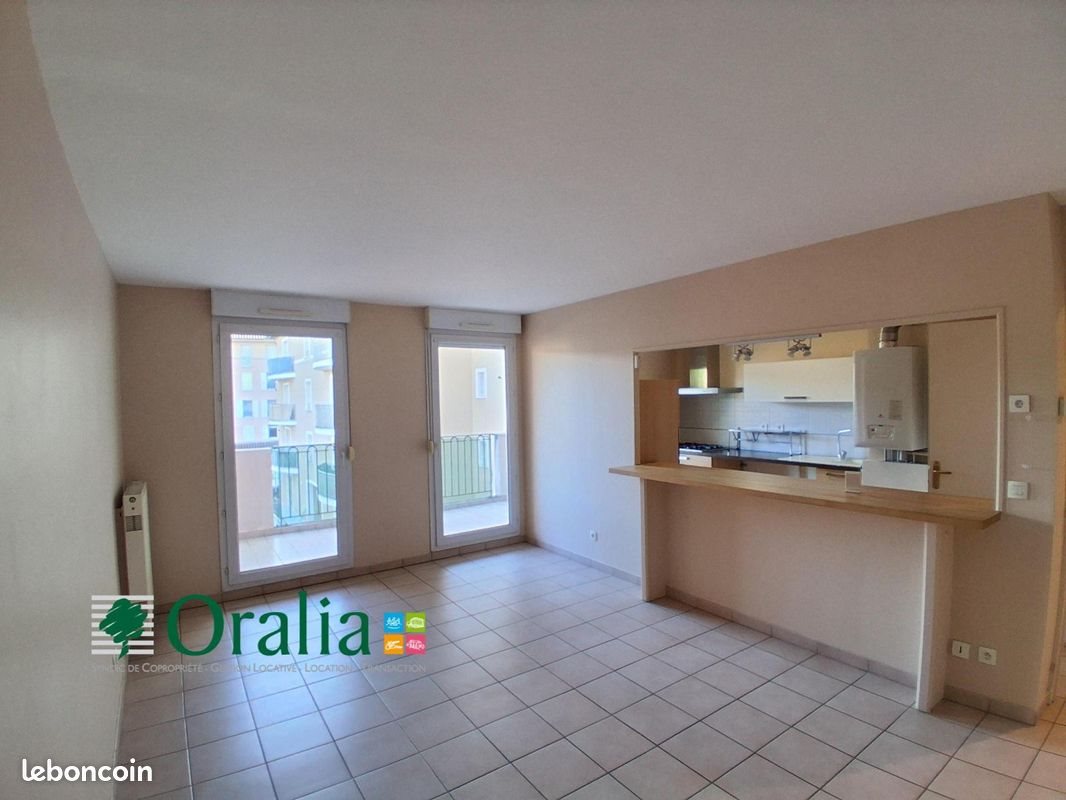 Appartement à louer, 65m², Jassans-Riottier