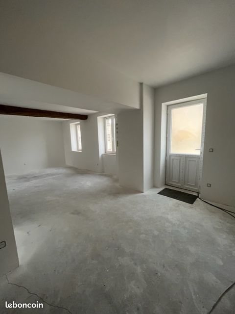 Maison à louer, 121m², Champlay