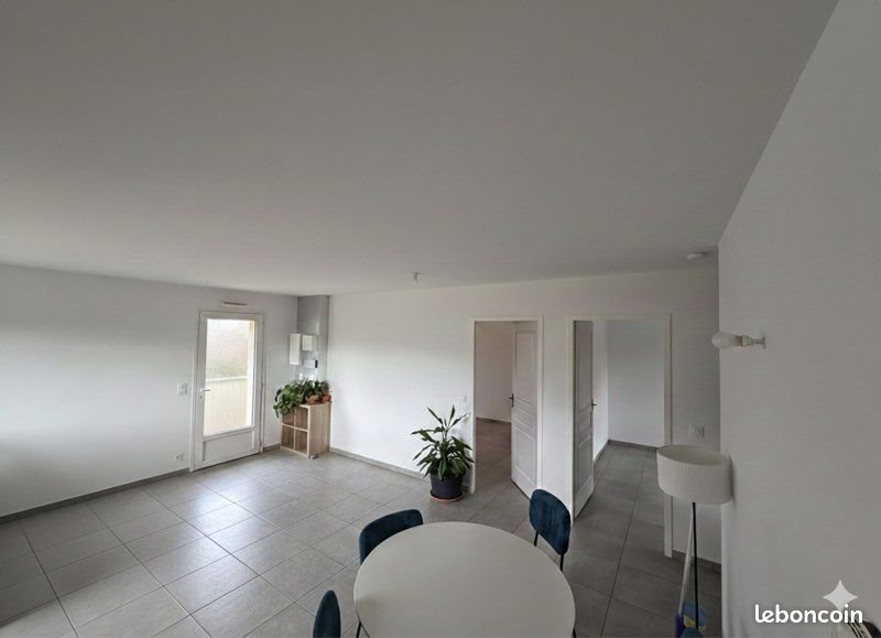 Appartement à louer, 78m², Serres