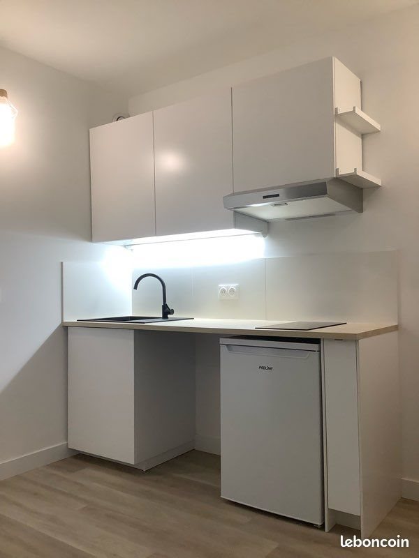 Appartement à louer, 23m², Marseille 9ème