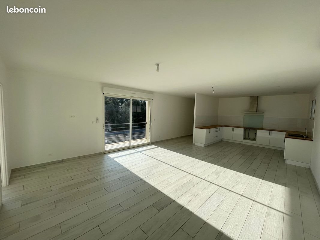 Appartement à louer, 126m², Sanary-sur-Mer