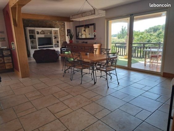 Maison à louer, 170m², Chasseneuil-sur-Bonnieure