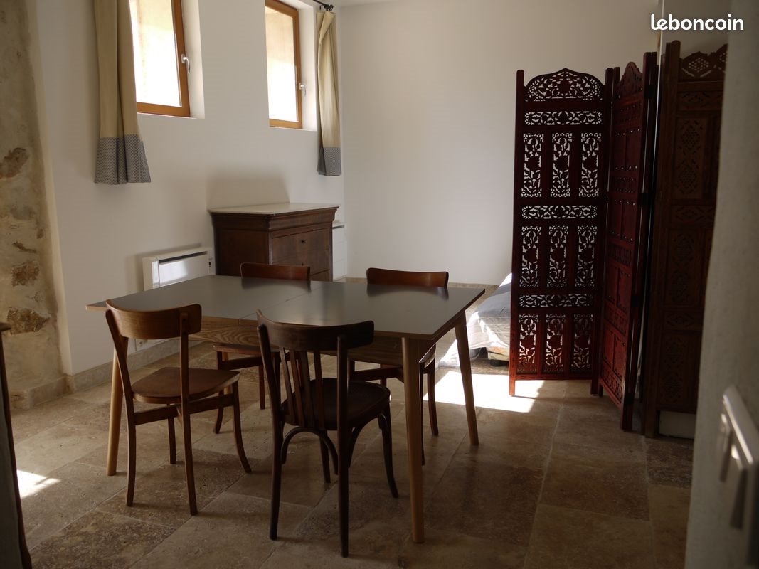 Appartement à louer, 65m², Aureille