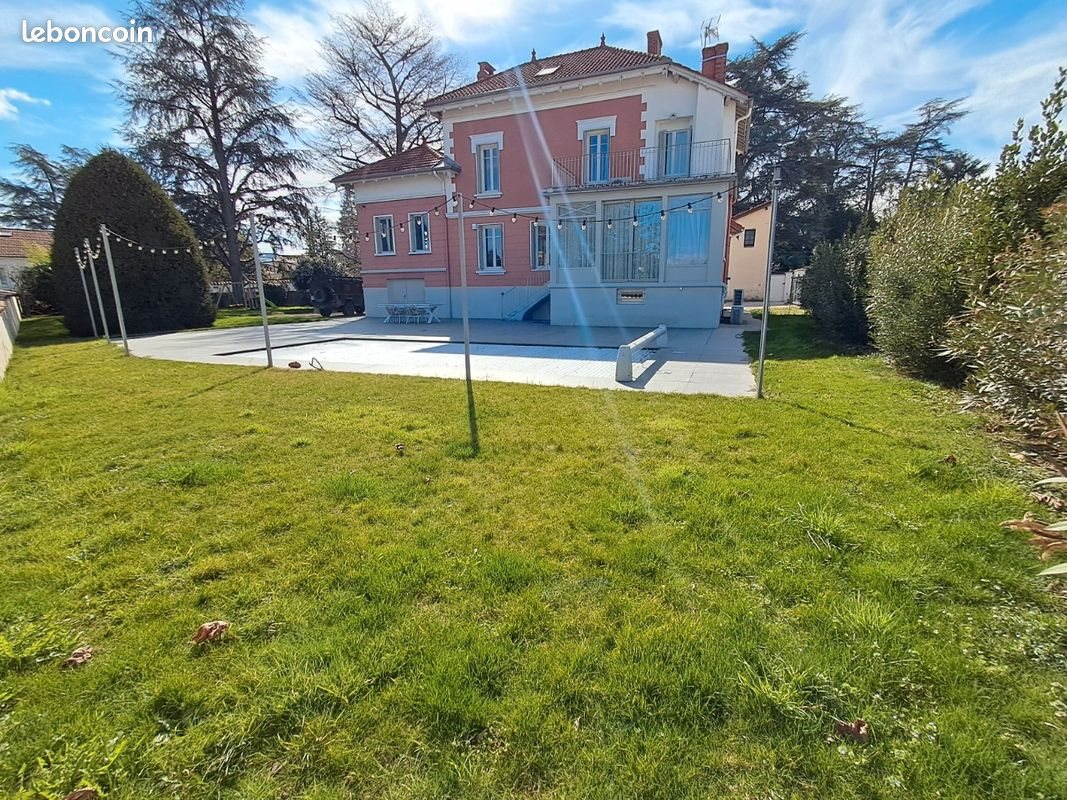 Maison à vendre, 220m², Saint-Just-Saint-Rambert