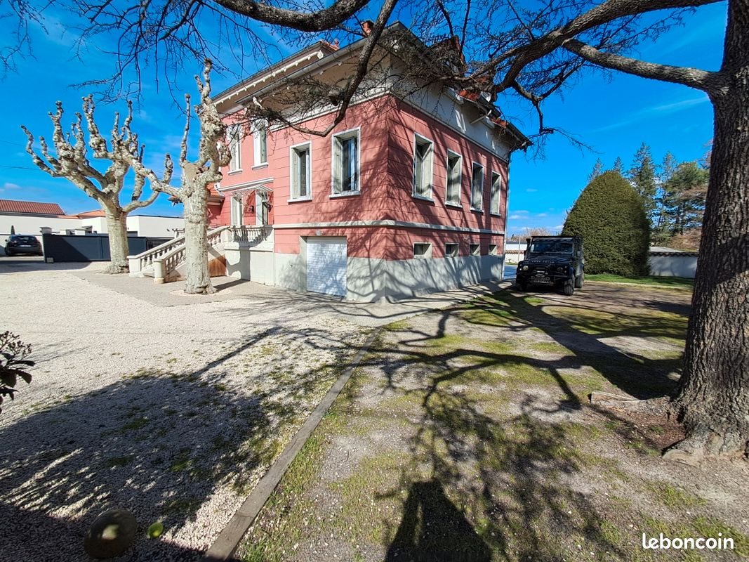 Maison à vendre, 220m², Saint-Just-Saint-Rambert