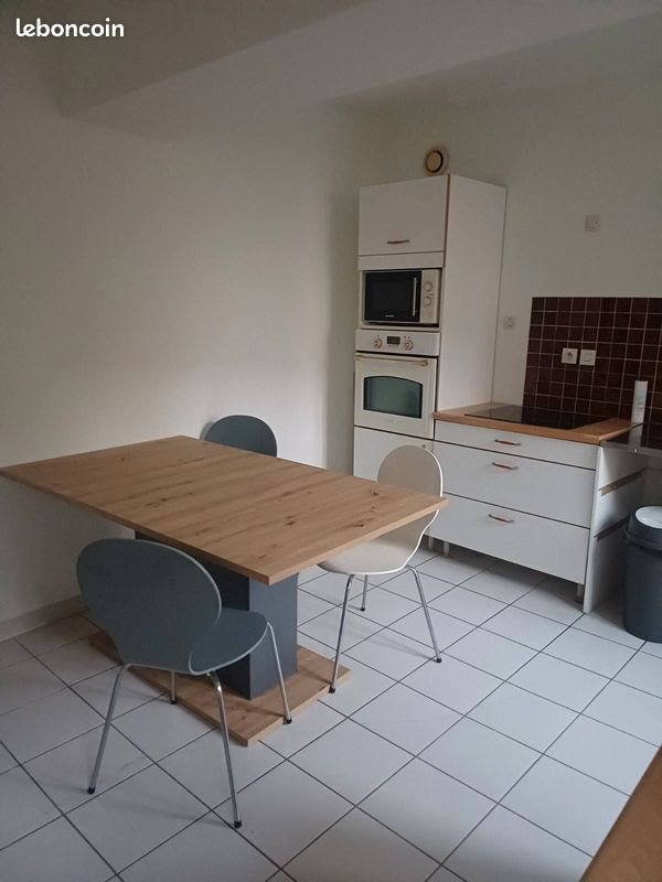 Appartement à louer, 47m², Charolles
