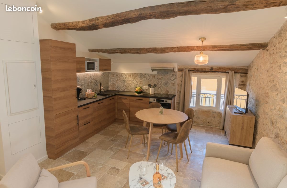 Appartement à louer, 50m², Valbonne