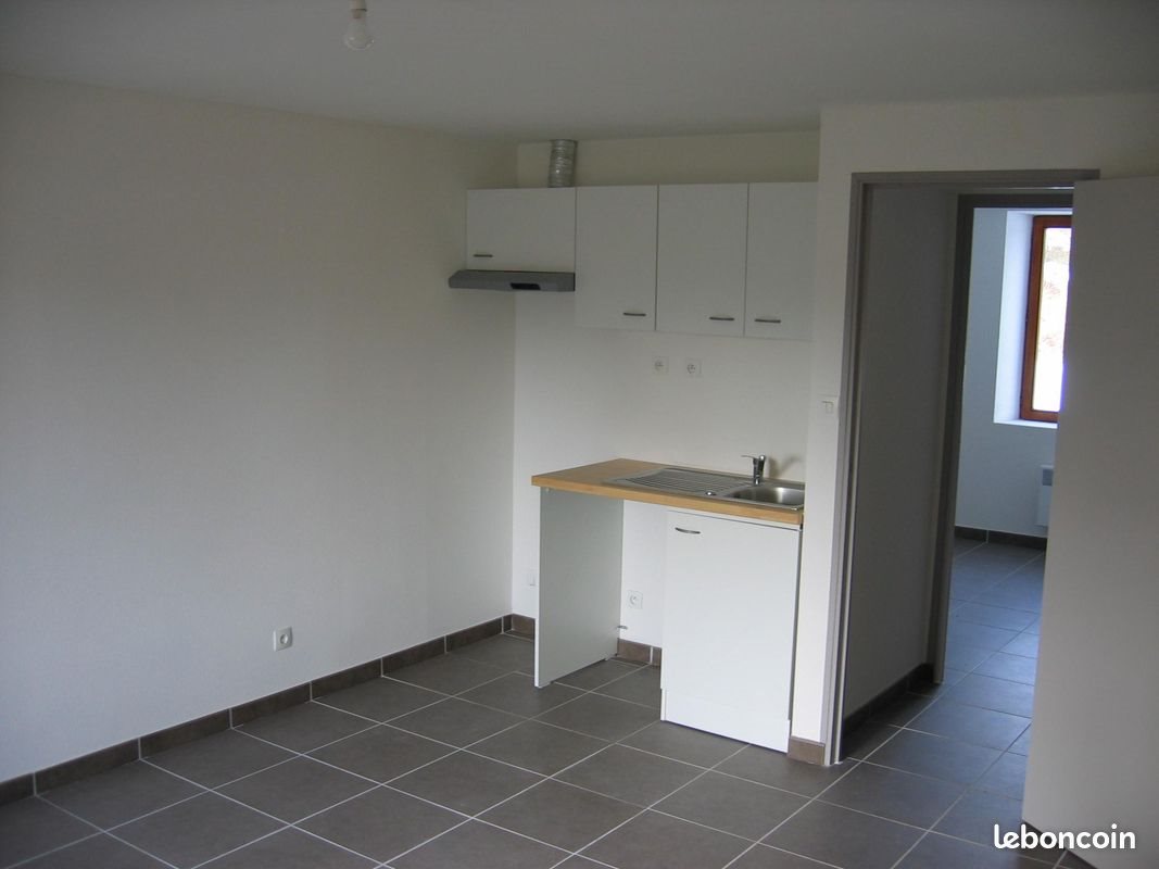 Appartement à louer, 35m², Frais
