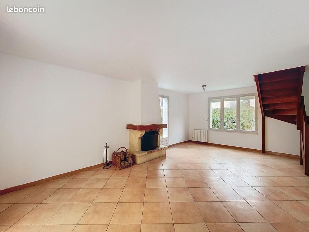 Maison à louer, 116m², Montigny-le-Bretonneux