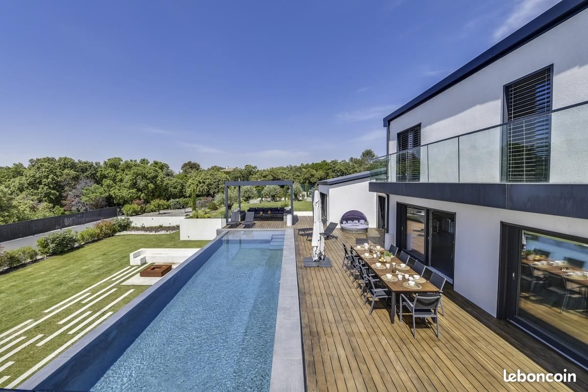 Maison à louer, 500m², Nîmes