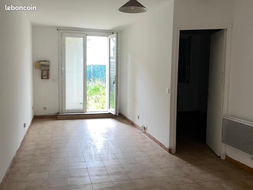 Appartement à louer, 38m², Eyguières