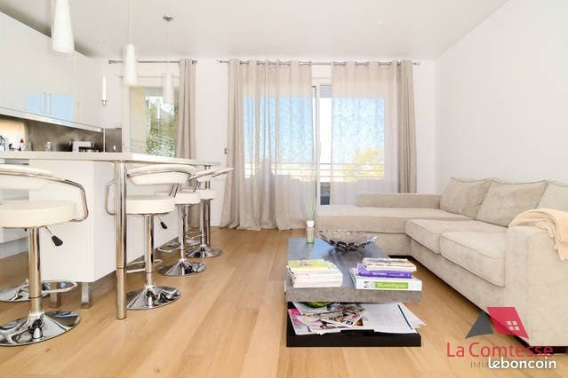 Appartement à louer, 74m², Marseille 6ème